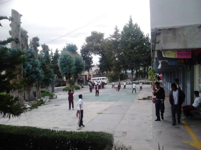 PREPARATORIA OFICIAL ANEXA A LA NORMAL DE NAUCALPAN Conoce